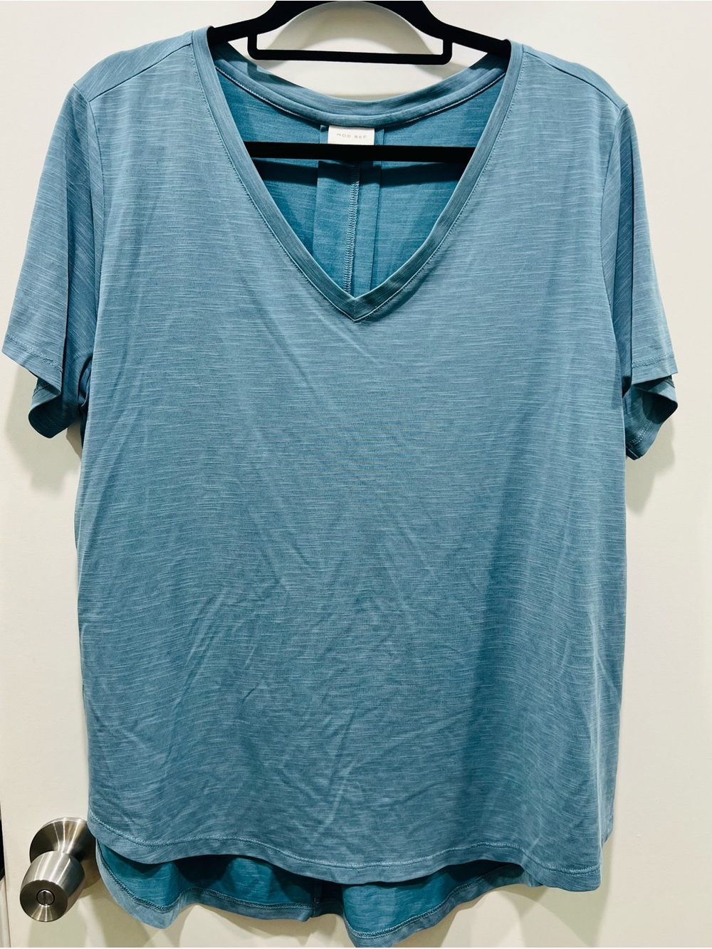 Mod Ref Women's Size Medium
Short Sleeve Relaxed V-Neck Tee